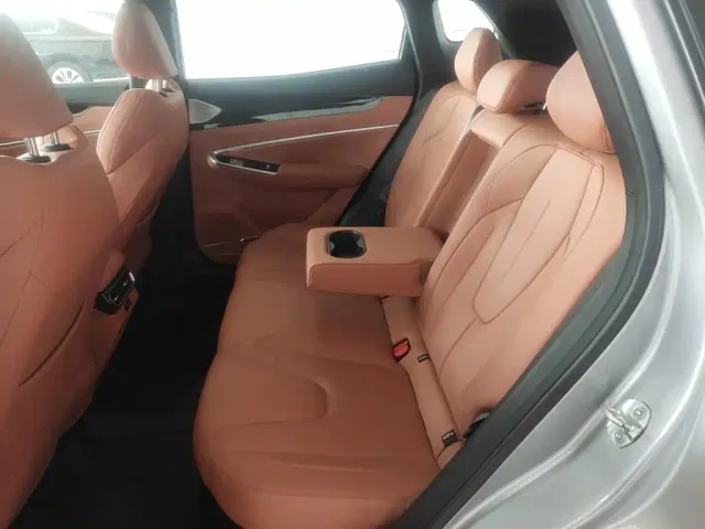 Geely Boyue — Фото автомобиля 16