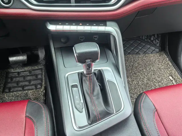 Maxus T90 — Фото автомобиля 15