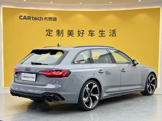Audi RS 4 — Фото автомобиля 4