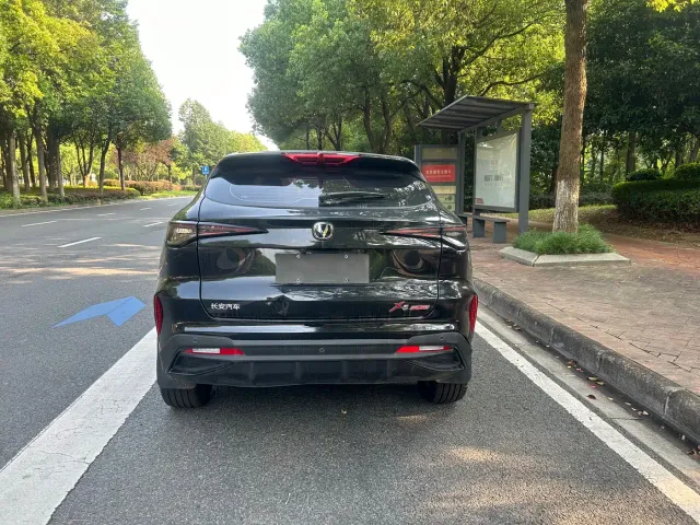 Changan X5 Plus — Фото автомобиля 6