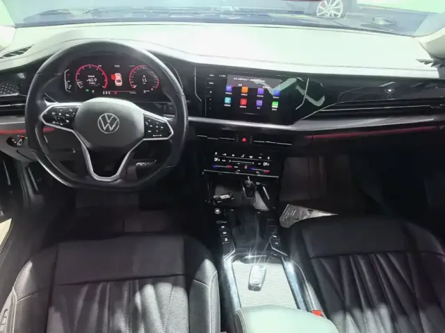 Volkswagen Passat — Фото автомобиля 9