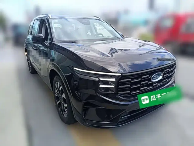 Ford Edge — Фото автомобиля 5