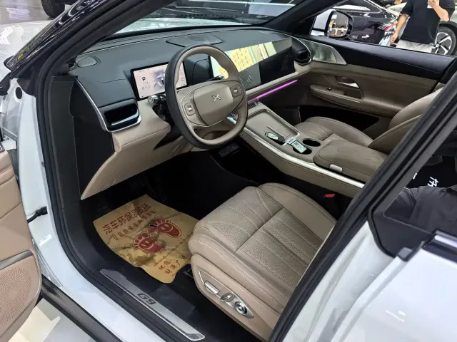 Xpeng G9 — Фото автомобиля 6