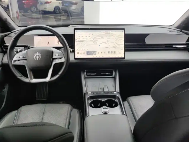 BYD Qin L — Фото автомобиля 12