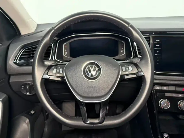 Volkswagen T-Roc — Фото автомобиля 12