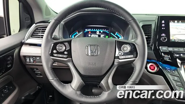 Honda Odyssey — Фото автомобиля 13