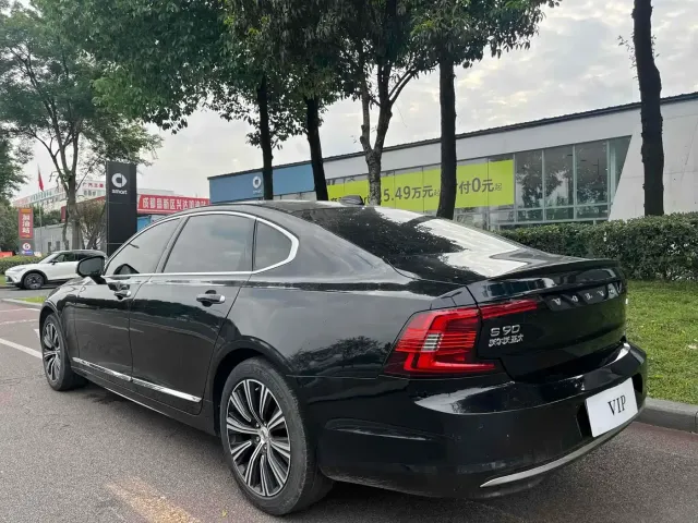 Volvo S90 — Фото автомобиля 7