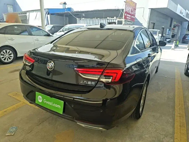 Buick Regal — Фото автомобиля 6