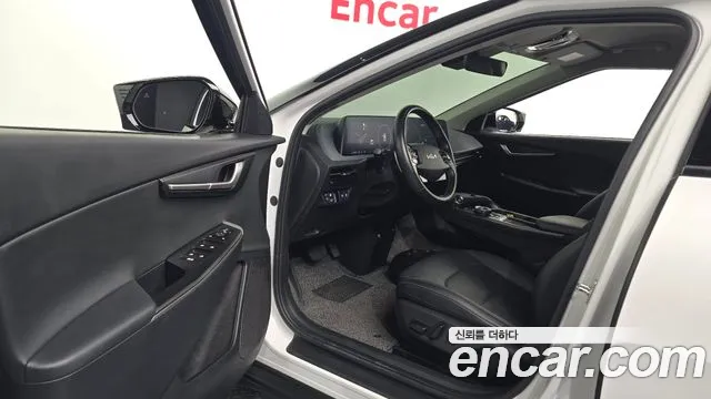 Kia EV6 — Фото автомобиля 14