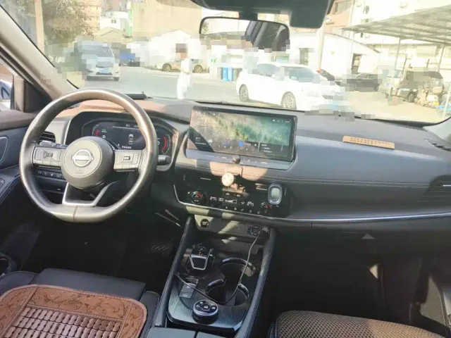 Nissan X-Trail — Фото автомобиля 10