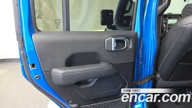 Jeep Wrangler JL — Фото автомобиля 25