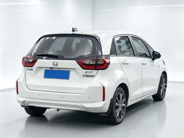 Honda Fit — Фото автомобиля 9