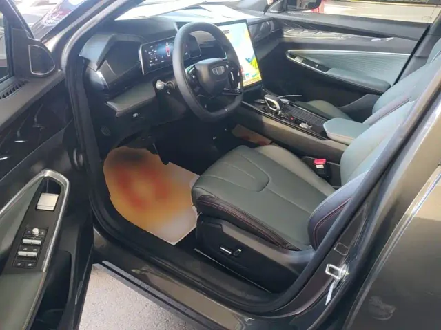Geely Boyue — Фото автомобиля 15