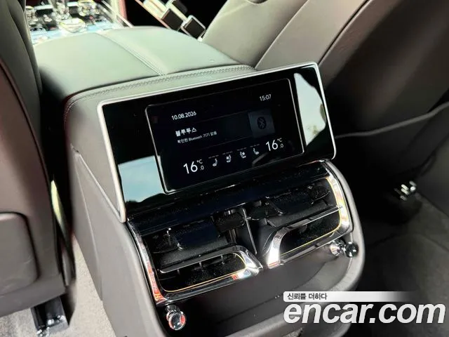 Bentley Flying Spur — Фото автомобиля 14