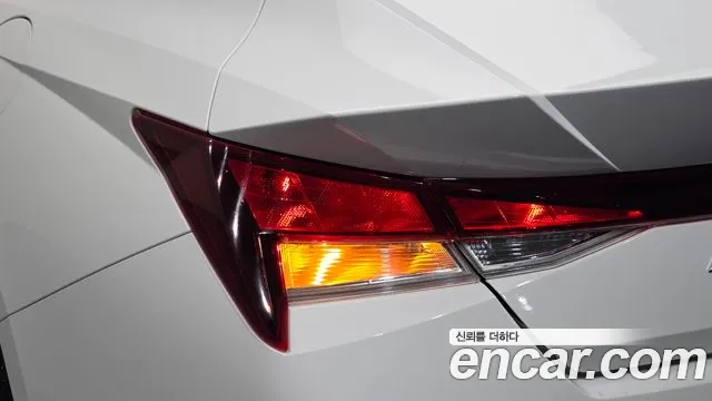 Hyundai Avante CN7 — Фото автомобиля 8