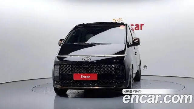 Hyundai Staria Staria 4WD Lounge 7 мест — Фото автомобиля 3