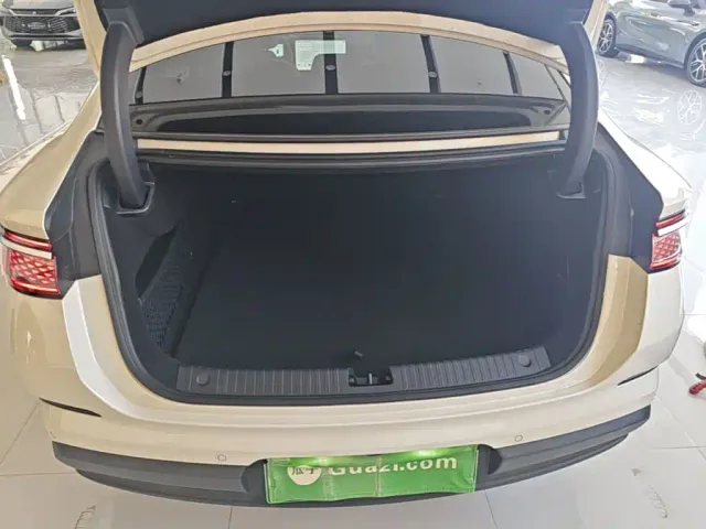 BYD Seal 07 DM-i — Фото автомобиля 18