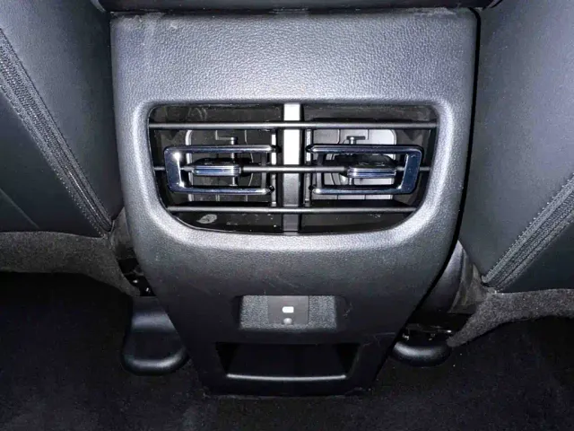 Haval M6 — Фото автомобиля 19