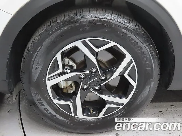 Kia Sportage Sportage 5-е поколение Бензин 1.6 турбо 2WD — Фото автомобиля 5