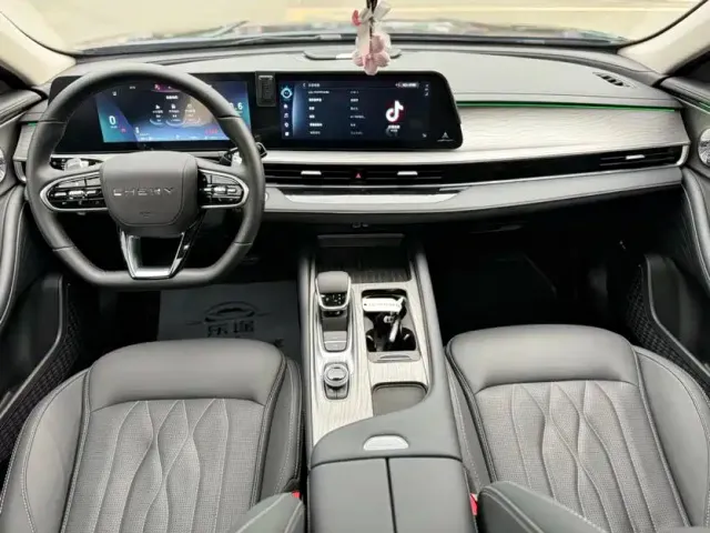Chery Arrizo 8 — Фото автомобиля 6