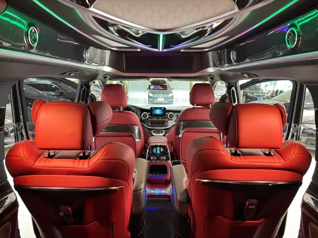 Mercedes-Benz V-Class — Фото автомобиля 13