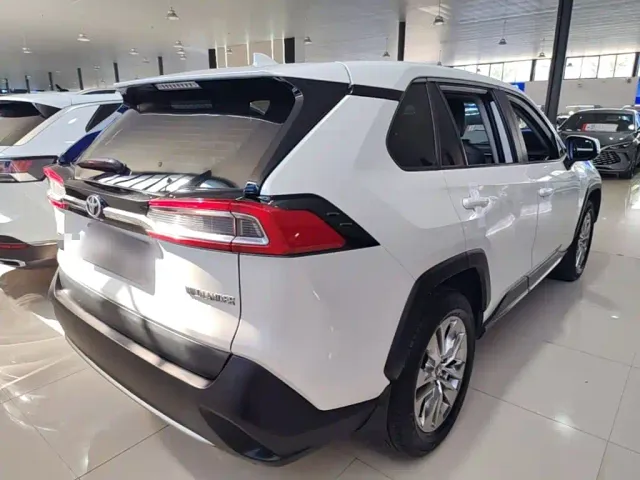 Toyota Wildlander — Фото автомобиля 6