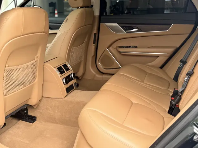 Jaguar XFL — Фото автомобиля 18