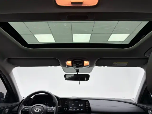 Hyundai Elantra — Фото автомобиля 20