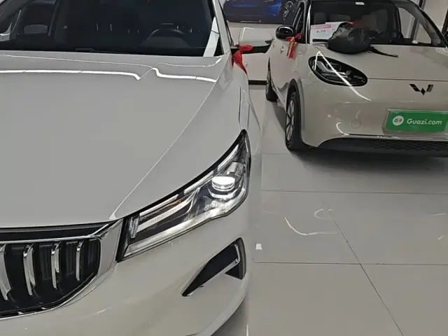 Geely Emgrand — Фото автомобиля 23