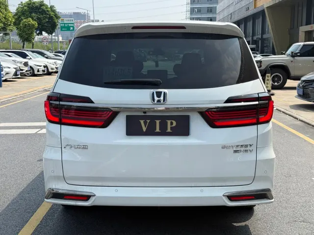 Honda Odyssey — Фото автомобиля 7