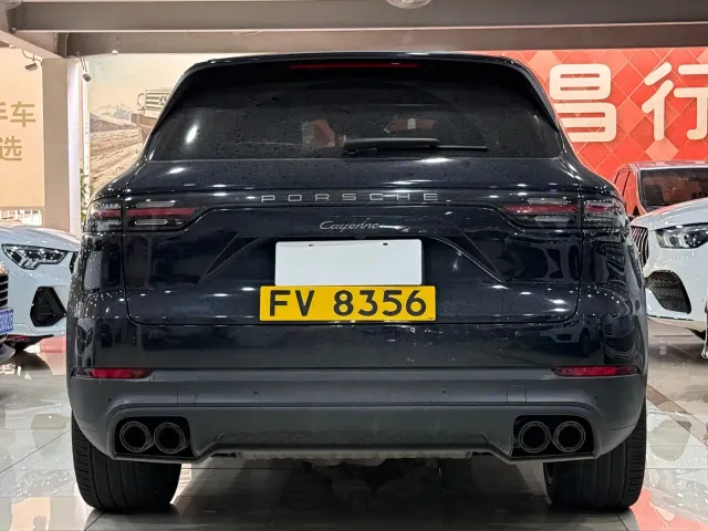 Porsche Cayenne — Фото автомобиля 17