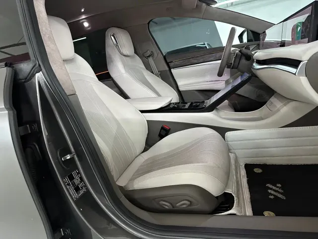 IM Motors L7 — Фото автомобиля 24