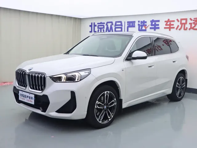 Фотография автомобиля — BMW X1