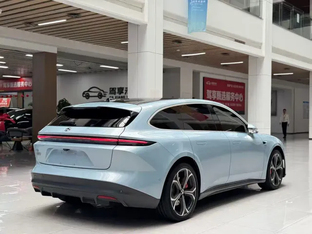 NIO NIO ET5T 2023 100kWh Touring — Фото автомобиля 5