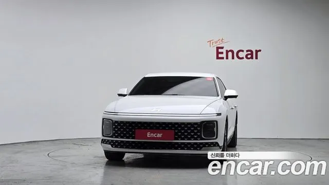 Hyundai Grandeur GN7 — Фото автомобиля 3
