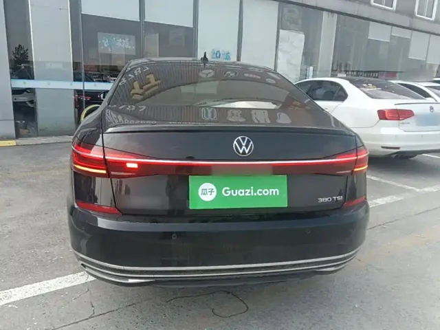 Volkswagen Passat — Фото автомобиля 5