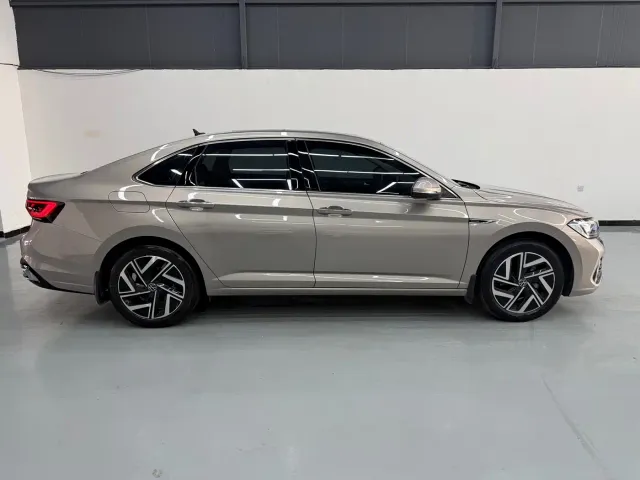 Volkswagen Sagitar — Фото автомобиля 8