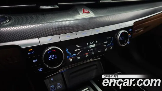 Genesis G80 Бензин 2.5 турбо AWD — Фото автомобиля 19