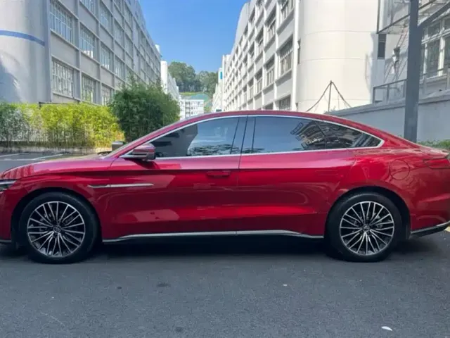 BYD Han — Фото автомобиля 9