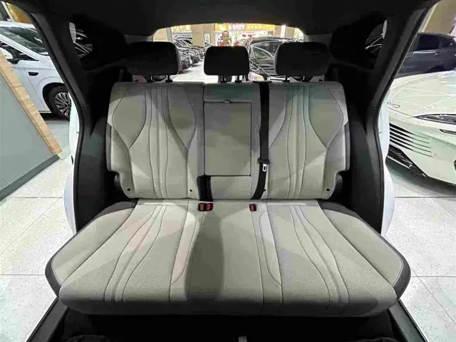 BYD Song PLUS — Фото автомобиля 8