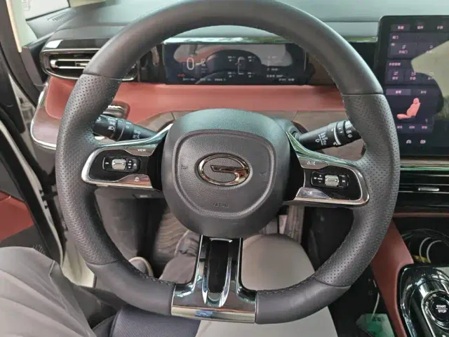 GAC Trumpchi E8 — Фото автомобиля 15