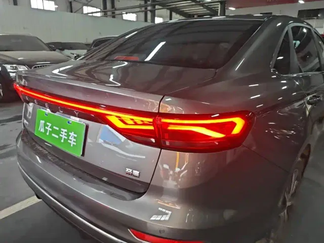 Geely Emgrand — Фото автомобиля 7