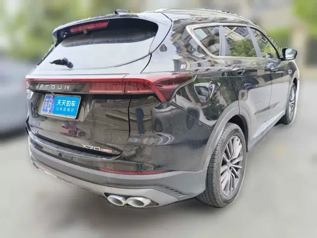 Jetour Jetour X70 PLUS 2024 Champion Edition 1.5T DCT Champion PRO 7-seater — Фото автомобиля 2