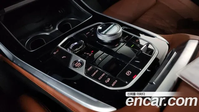 BMW X7 — Фото автомобиля 7