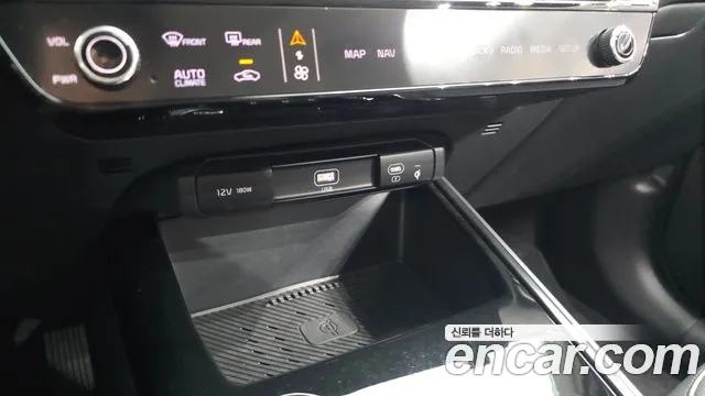 Kia Niro Niro (New) — Фото автомобиля 28