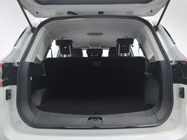 Forthing T5 — Фото автомобиля 16