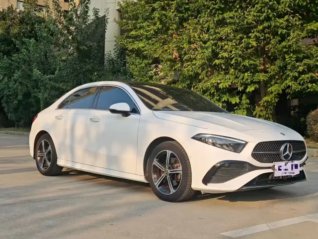 Mercedes-Benz A-Class — Фото автомобиля 3
