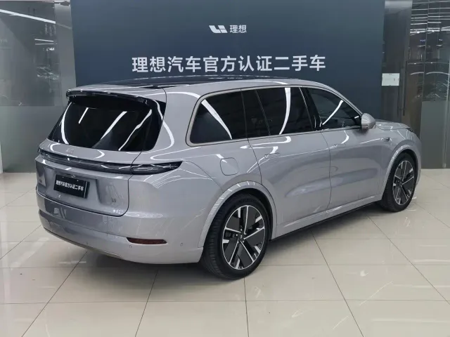 Li Auto L9 — Фото автомобиля 14