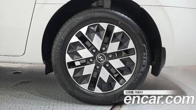 Hyundai Staria — Фото автомобиля 21