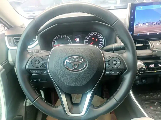 Toyota Wildlander — Фото автомобиля 10